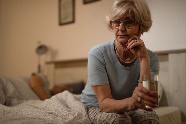 Seniors With Dementia Not Sleeping Well At Night: 5 Causes